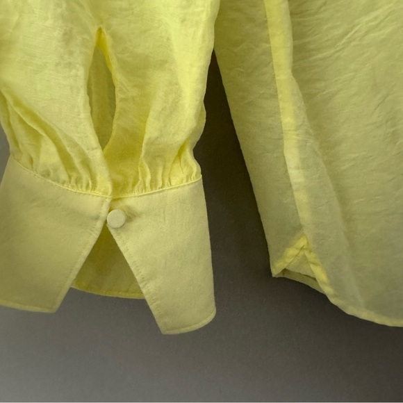 EXPRESS GATHERED SLEEVE HALF BUTTON UP SHIRT BLOUSE PASTEL YELLOW SIZE EUC - Picture 5 of 5